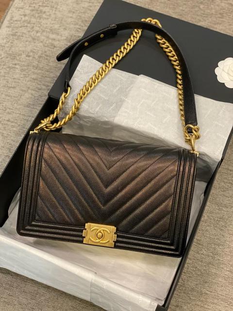 Chanel boy discount chevron gold hardware